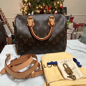 Authentic Speedy Bandoulier 25 in MONO